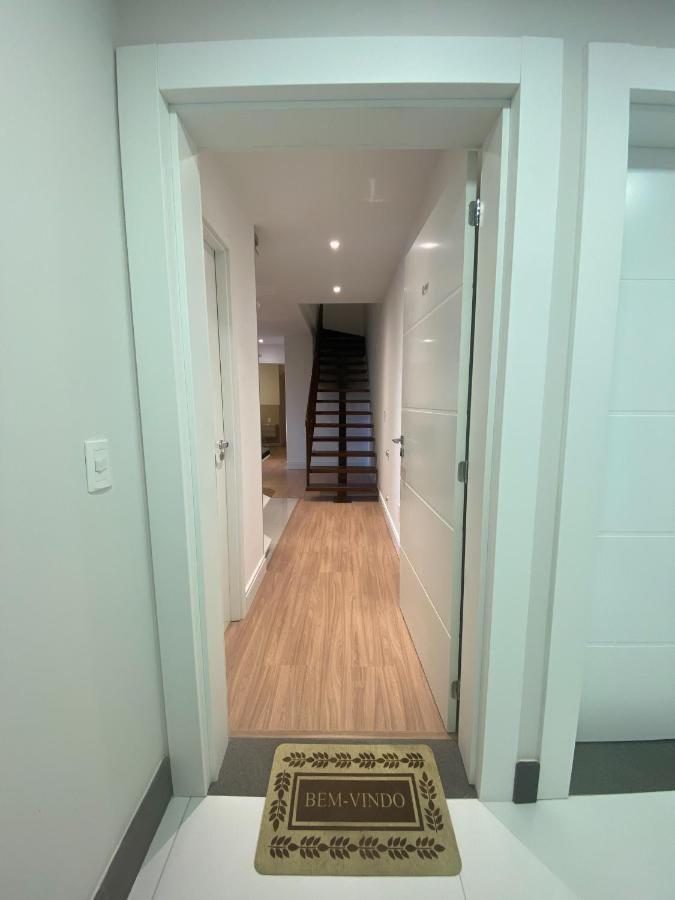 Duplex Novo, Com 02 Suites, Para 06 Pessoas, E 02 Vagas De Garagem 卡内拉 外观 照片